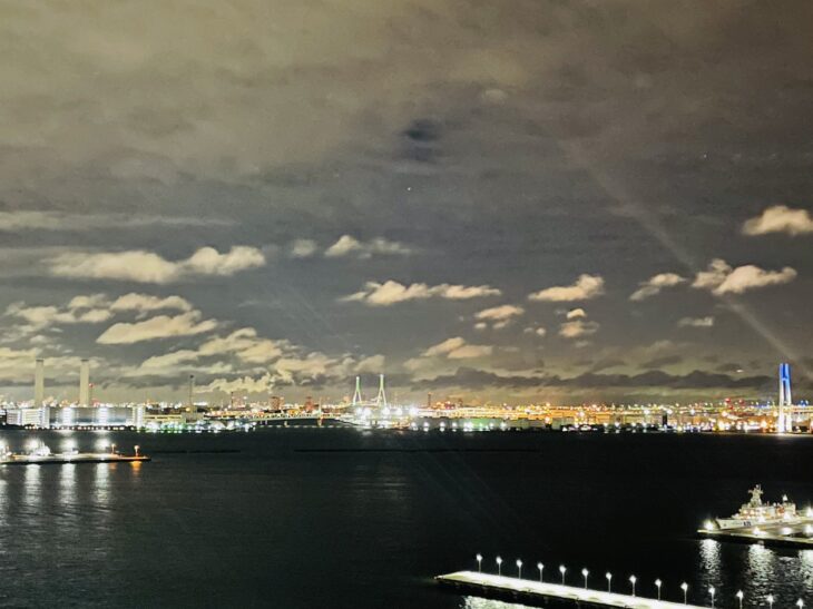 横浜インタコ窓からの夜景１