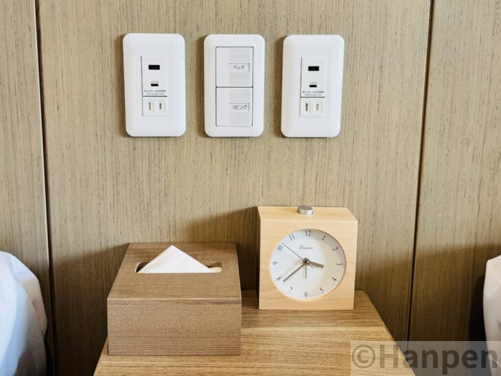 ベットサイドの電源等